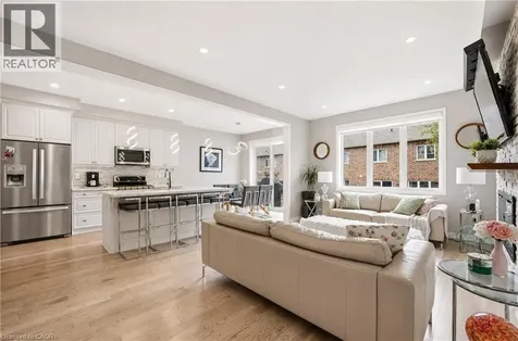 44 Stillwater Crescent Waterdown ON L0R 2H8