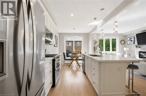 44 Stillwater Crescent Waterdown ON L0R 2H8