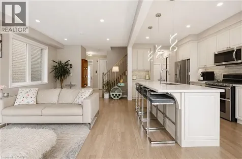 44 Stillwater Crescent Waterdown ON L0R 2H8