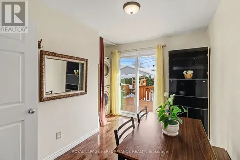 788 Dickens Avenue Ottawa ON K1G 2X8