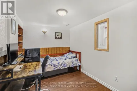 788 Dickens Avenue Ottawa ON K1G 2X8