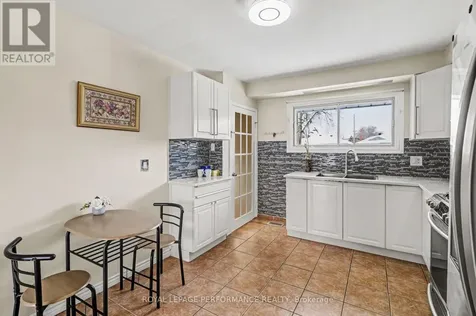 788 Dickens Avenue Ottawa ON K1G 2X8