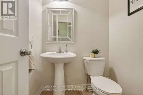 236 Bulrush Crescent Ottawa ON K1T 0E6