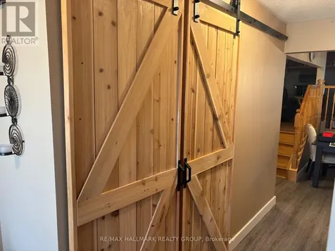 6352 Long Bow Gate Ottawa ON K1C 2X3