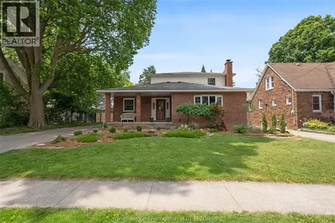 138 Elizabeth Street Chatham ON N7L 2Y4