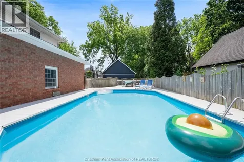 138 Elizabeth Street Chatham ON N7L 2Y4