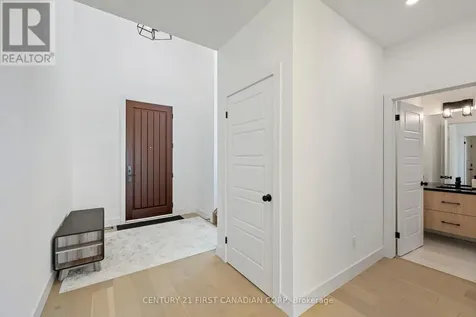 5 Hartland Circle St. Thomas ON N5R 0P2
