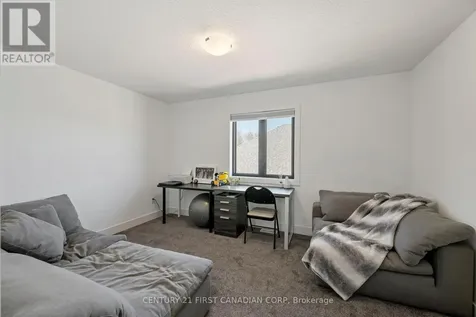 5 Hartland Circle St. Thomas ON N5R 0P2