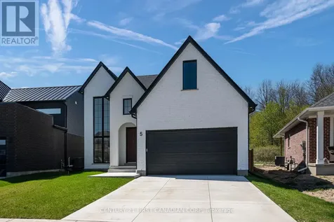 5 Hartland Circle St. Thomas ON N5R 0P2