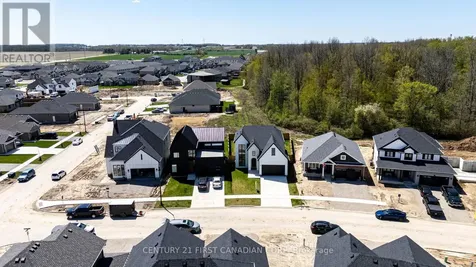 5 Hartland Circle St. Thomas ON N5R 0P2