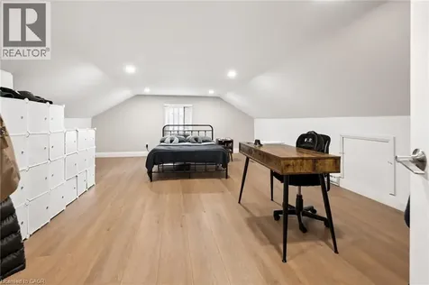 1030 Queens Boulevard Kitchener ON N2M 1B7
