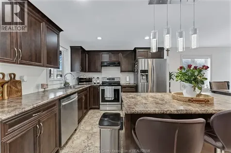 1026 Thunderbay Avenue Windsor ON N8P 0C1