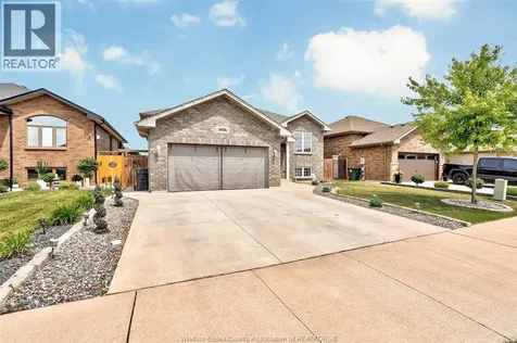 1026 Thunderbay Avenue Windsor ON N8P 0C1