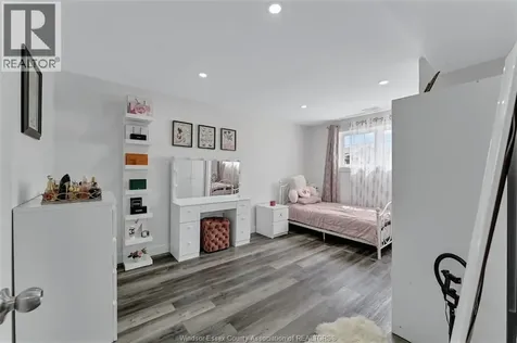1026 Thunderbay Avenue Windsor ON N8P 0C1