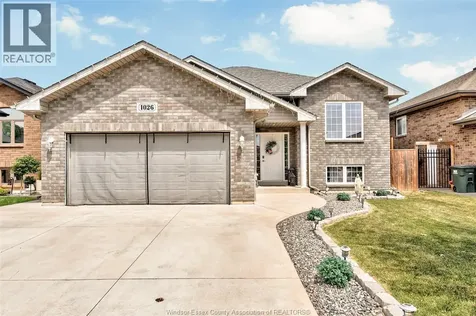 1026 Thunderbay Avenue Windsor ON N8P 0C1