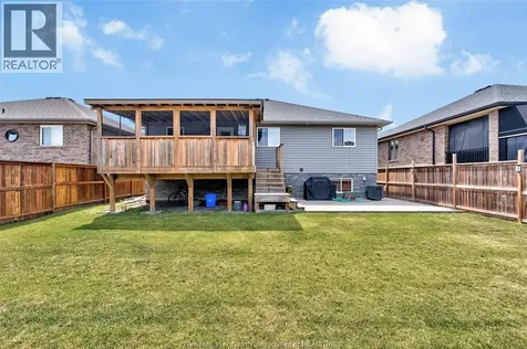 1026 Thunderbay Avenue Windsor ON N8P 0C1