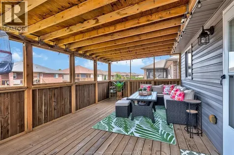 1026 Thunderbay Avenue Windsor ON N8P 0C1