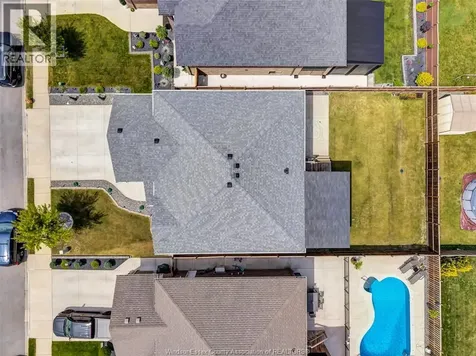 1026 Thunderbay Avenue Windsor ON N8P 0C1