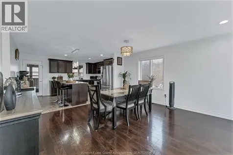 1026 Thunderbay Avenue Windsor ON N8P 0C1