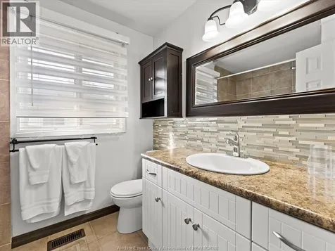 22 Taylor Avenue Chatham ON N7L 2T5