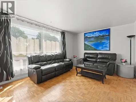 22 Taylor Avenue Chatham ON N7L 2T5