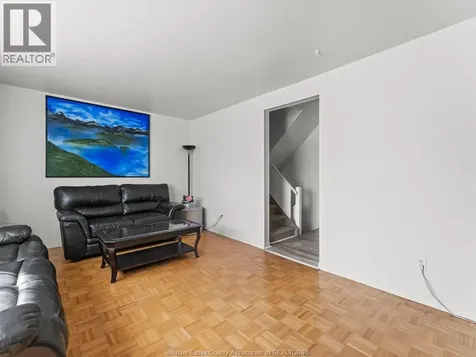 22 Taylor Avenue Chatham ON N7L 2T5