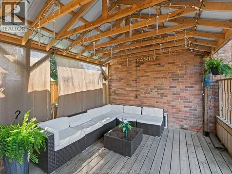 22 Taylor Avenue Chatham ON N7L 2T5
