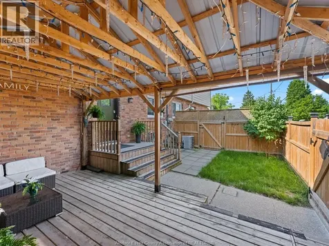 22 Taylor Avenue Chatham ON N7L 2T5