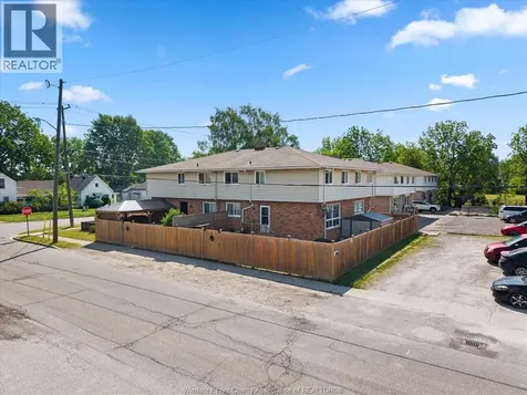 22 Taylor Avenue Chatham ON N7L 2T5