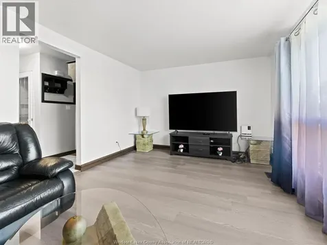 22 Taylor Avenue Chatham ON N7L 2T5