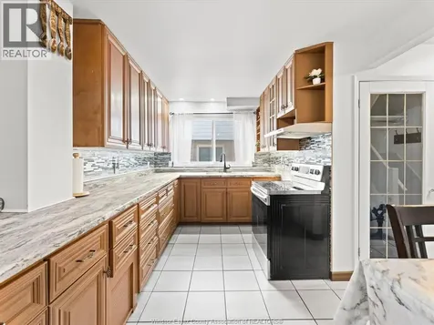 22 Taylor Avenue Chatham ON N7L 2T5