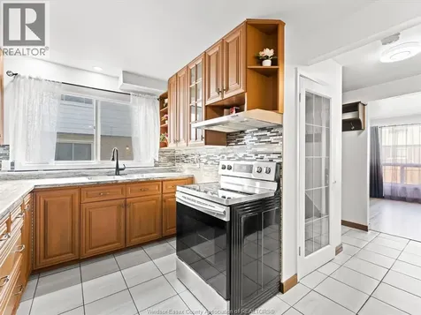 22 Taylor Avenue Chatham ON N7L 2T5