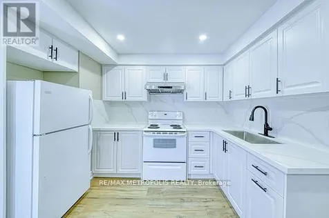 1201 Chateau Court Pickering ON L1X 0M1
