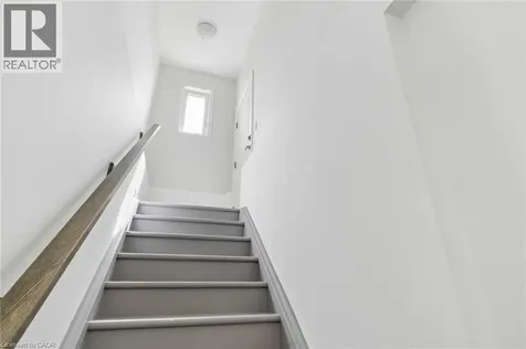 4 Viger Drive Welland ON L3B 0E3