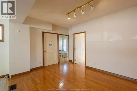 1069 Ouellette Avenue Windsor ON N9A 4J8
