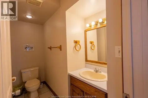 1069 Ouellette Avenue Windsor ON N9A 4J8