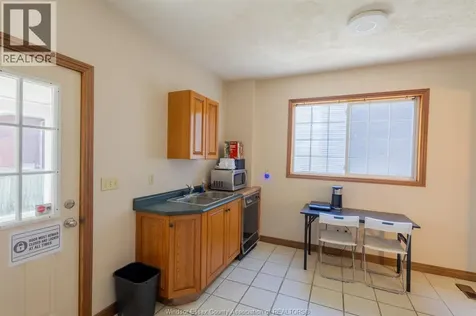 1069 Ouellette Avenue Windsor ON N9A 4J8