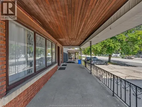 1069 Ouellette Avenue Windsor ON N9A 4J8