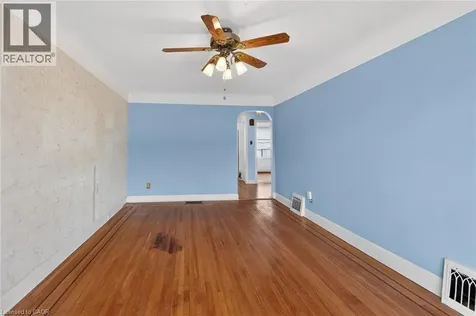 163 Rosedale Avenue Hamilton ON L8K 4N4
