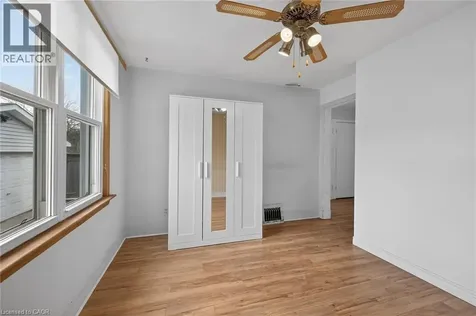163 Rosedale Avenue Hamilton ON L8K 4N4