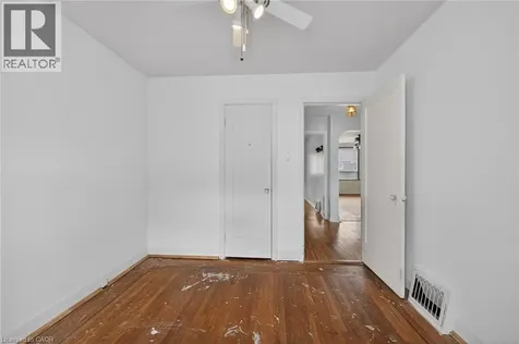 163 Rosedale Avenue Hamilton ON L8K 4N4