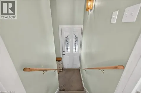 163 Rosedale Avenue Hamilton ON L8K 4N4