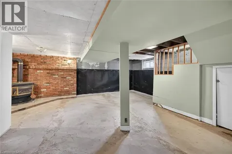163 Rosedale Avenue Hamilton ON L8K 4N4