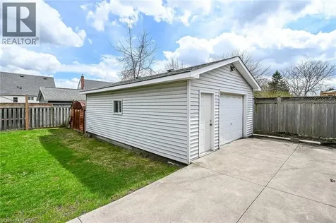 163 Rosedale Avenue Hamilton ON L8K 4N4