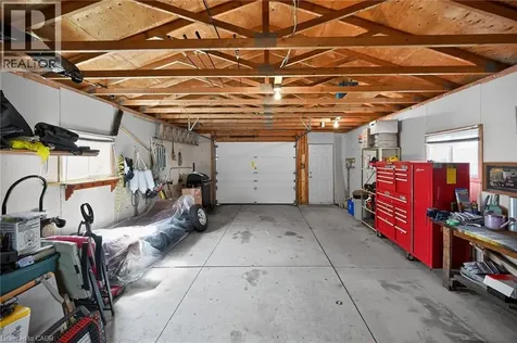 163 Rosedale Avenue Hamilton ON L8K 4N4