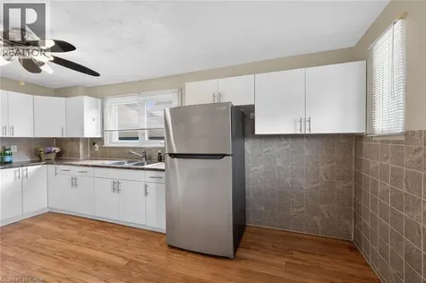 163 Rosedale Avenue Hamilton ON L8K 4N4