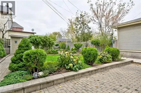 1476 Barton Street East Hamilton ON L8H 2W9