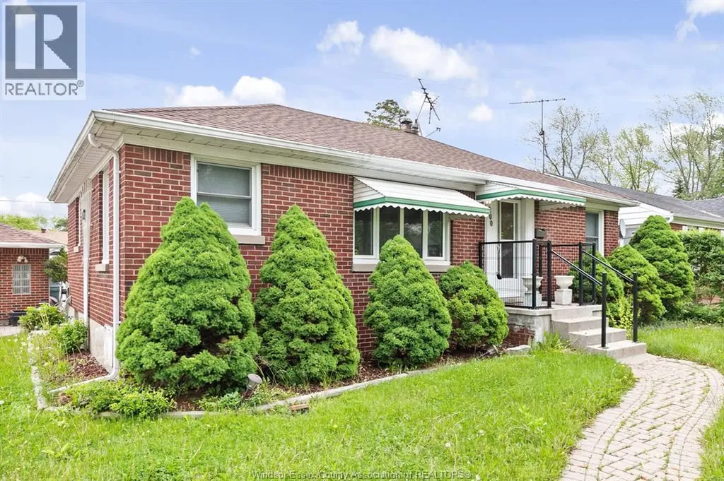 3200 Longfellow Avenue Windsor ON N9E 2L6