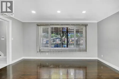 3964 Whitney Avenue Windsor ON N9C 2C6