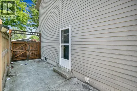3964 Whitney Avenue Windsor ON N9C 2C6